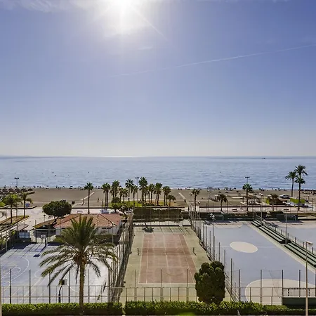 A&n Beachfront Sea View With Terrace 托雷德尔马尔