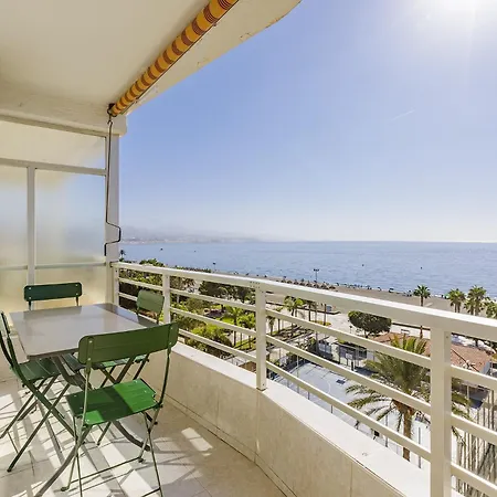 A&n Beachfront Sea View With Terrace * 托雷德尔马尔